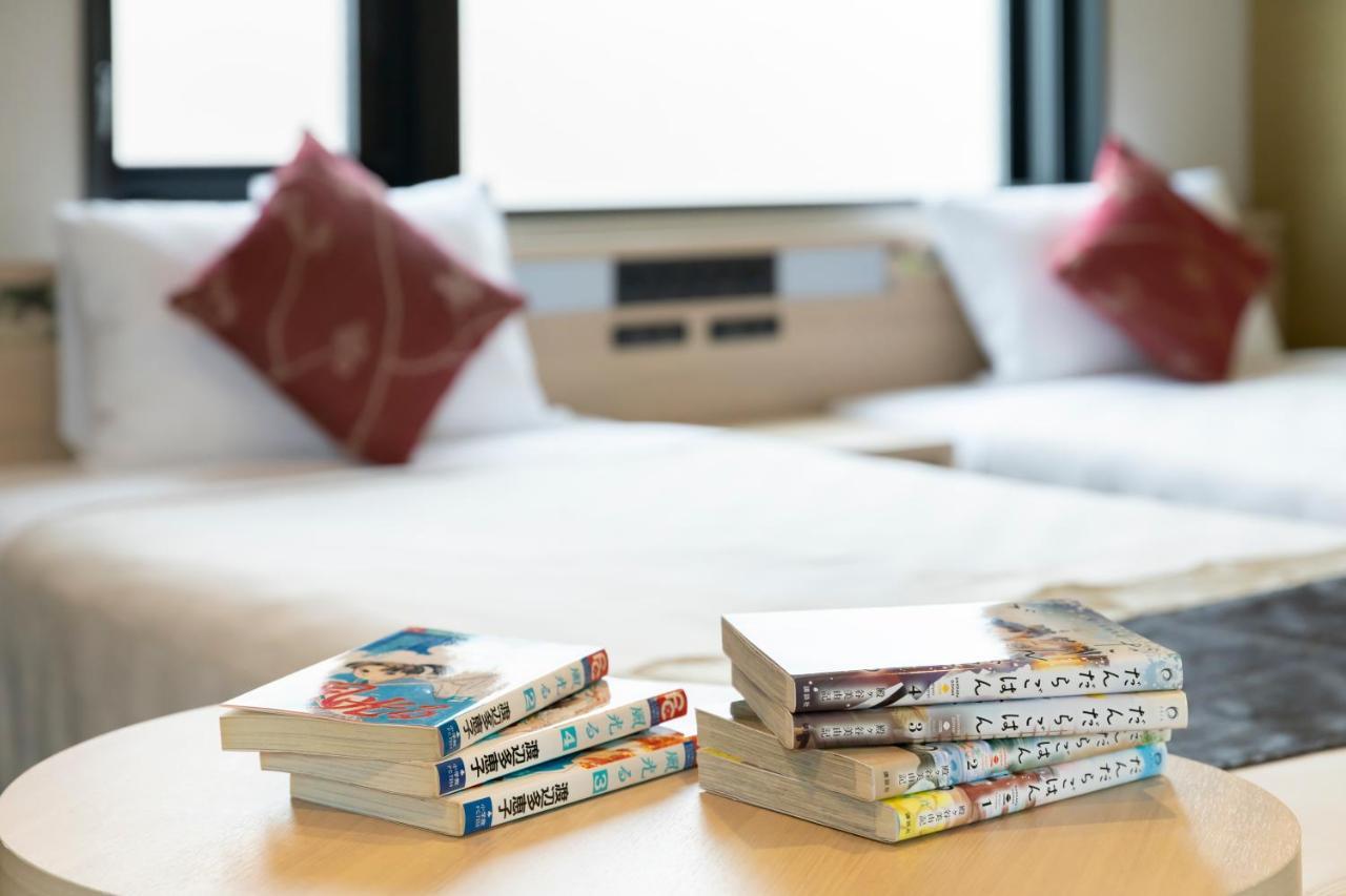 Hotel The Hedistar Nijo Comic & Books